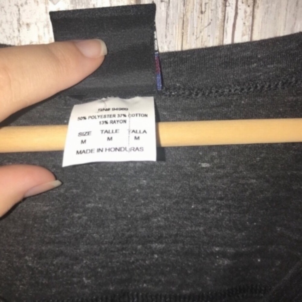 NWT NFL Pittsburgh Steelers Women’s Medium V Neck Tee Black Gold Striped Sleeve - Picture 4 of 6